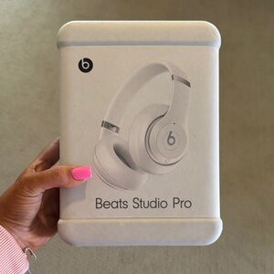 Beats Studio Pro Wireless Headphones